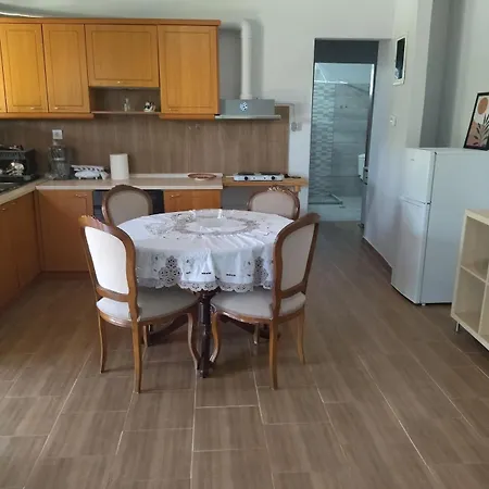 Διαμέρισμα Trikala Groundhouse Rizario